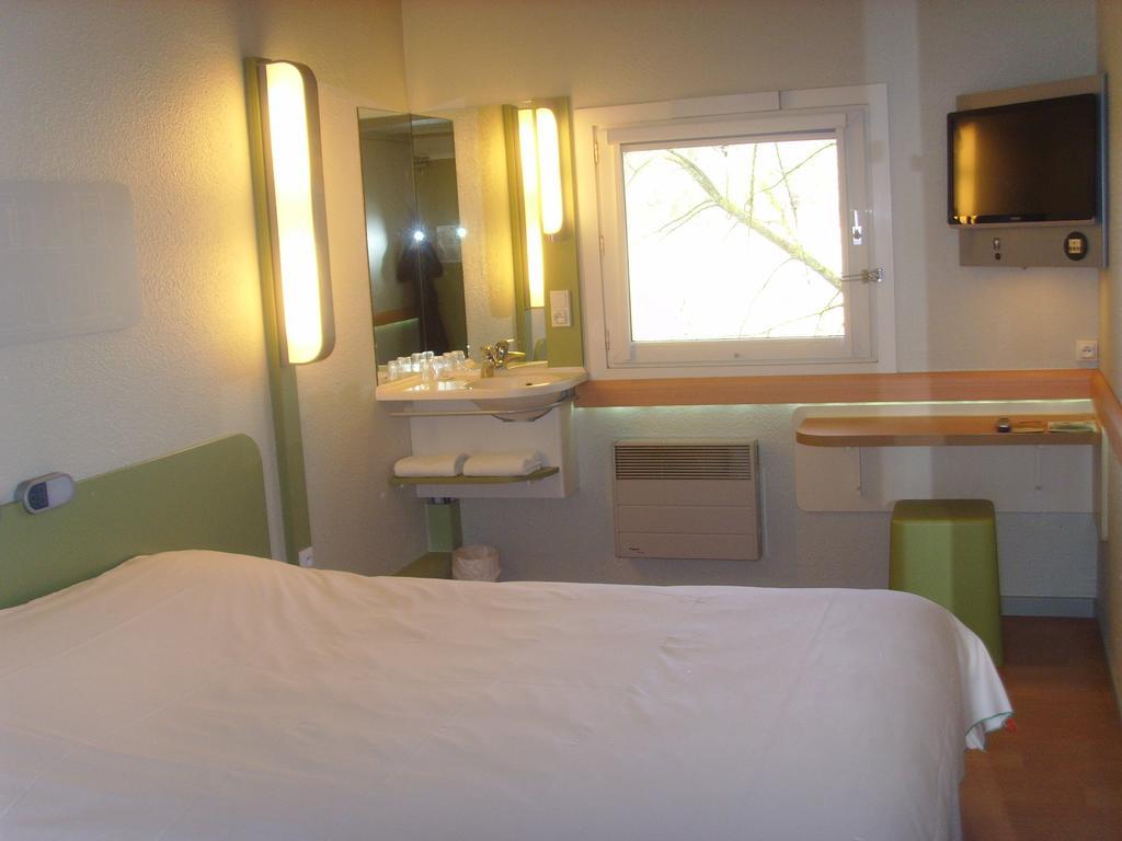Ibis Budget L'Isle Adam Room photo