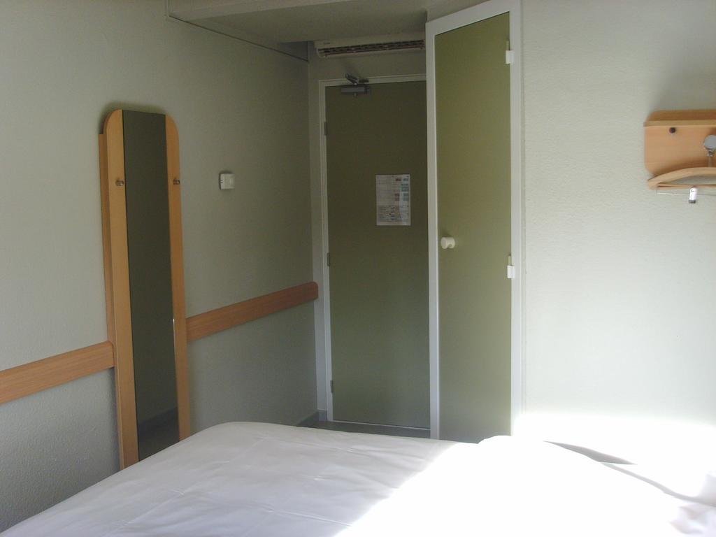 Ibis Budget L'Isle Adam Room photo